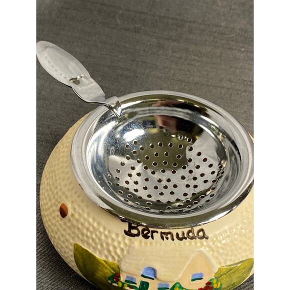 VTG 70s Bermuda Souvenir Tea Bag Holder Strainer 3.5 in beige green blue GC L#2 - Picture 10 of 10